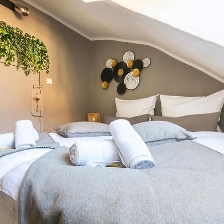 Ferienwohnung 20 Seconds To Charles Bridge Prag Exterior foto